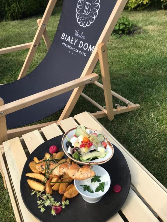 Bialy Dom Henlex Hotel Restauracja ポズナン エクステリア 写真