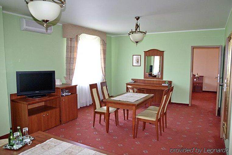 Bialy Dom Henlex Hotel Restauracja ポズナン 部屋 写真